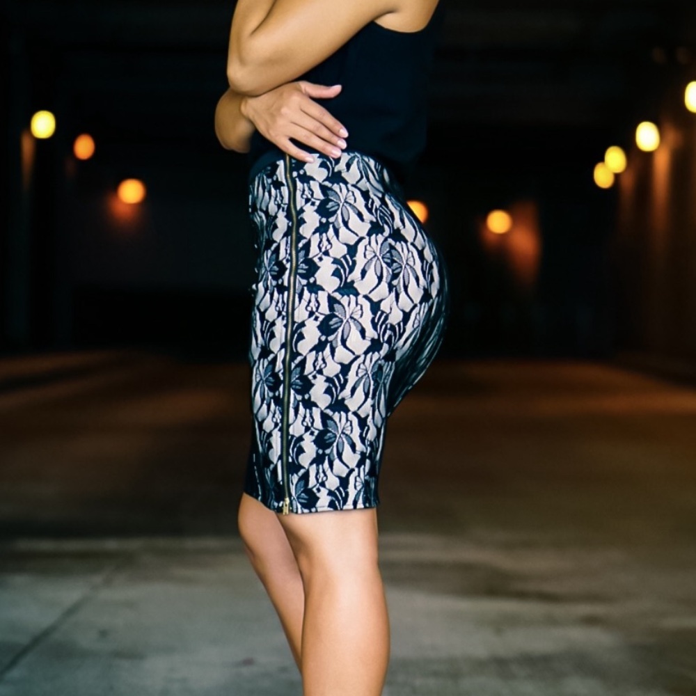 G by Guess lace pencil skirt size Small